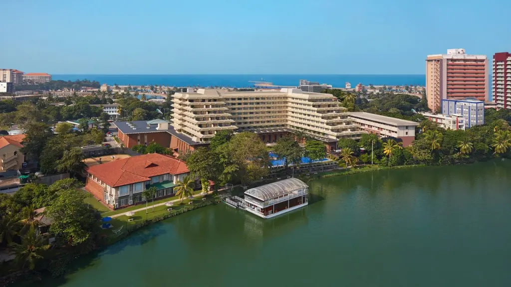 Cinnamon Lakeside Colombo, Colombo