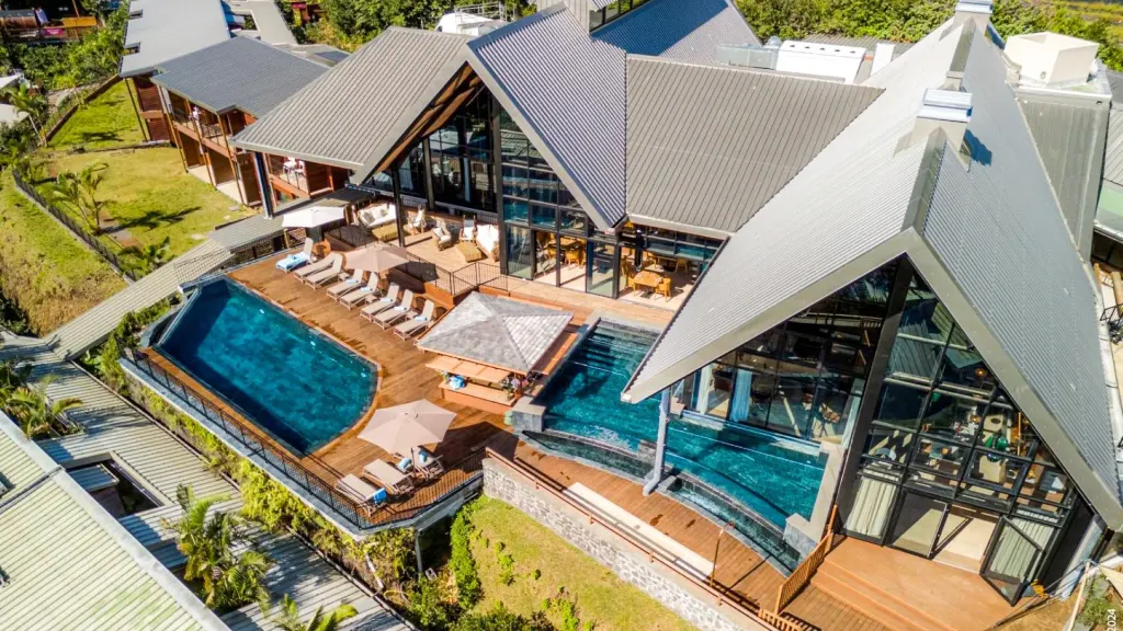 Diana Dea Lodge, Sainte Anne