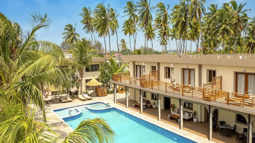Blackstone Beach Resort, Uroa